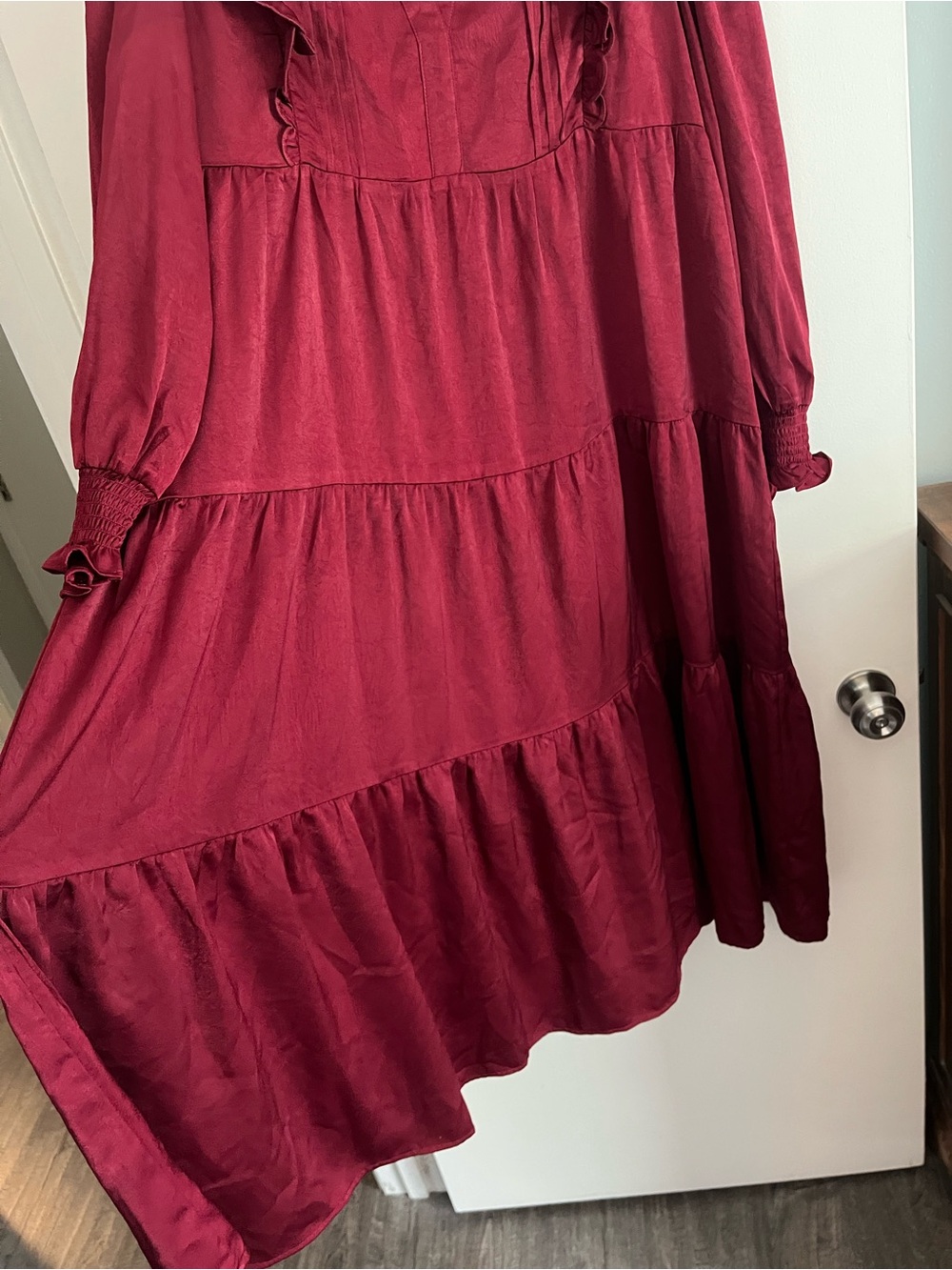 Gigio Red Satin Midi Dress - Picture 5 of 5